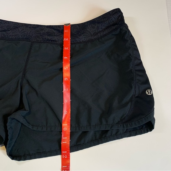 Size 12 Lululemon black drawstring waist shorts with no liner - Picture 16 of 16